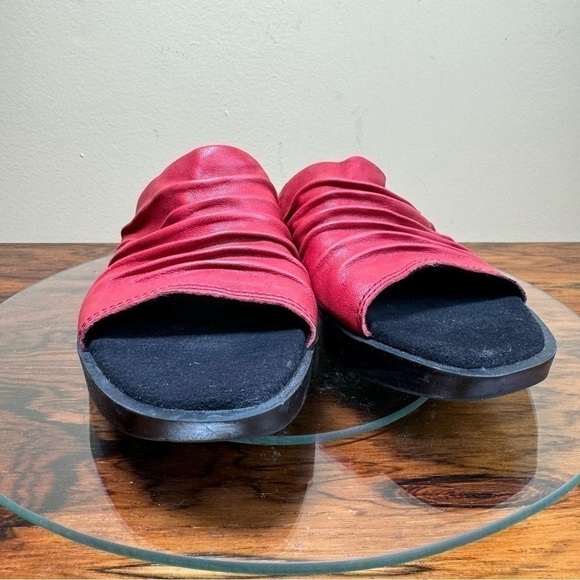 Munro Kala Slide Sandal - Red Leather - size 6 - Picture 14 of 15